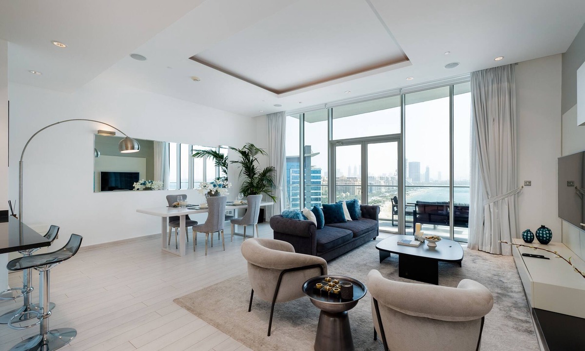 Palm Jumeirah Apartment | Sophisticated 1BR Palm Apt w/Beach Access