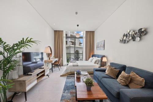 Jumeirah Village Circle Apartment | Sophisticated Studio Balcony, Pool & Gym JVC