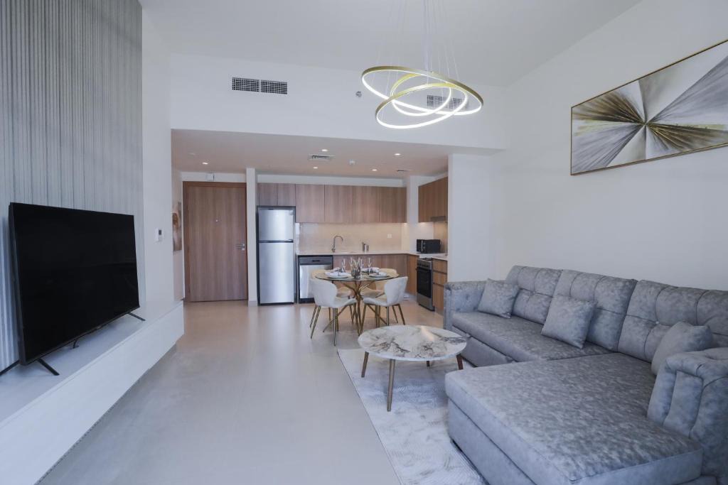 Al Khan Apartment | Spacious 2 bedroom at Maryam Island, Sharjah