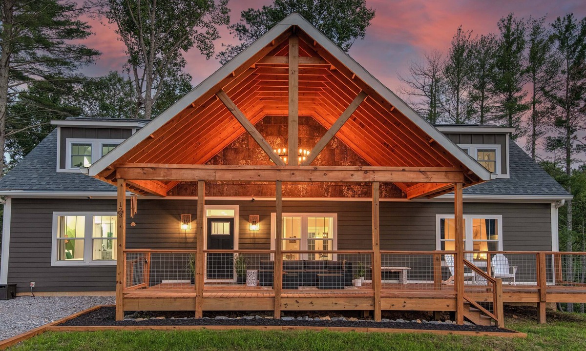 Fairview House | Spacious Mountain Retreat! Hot Tub, Game Room, Near Asheville