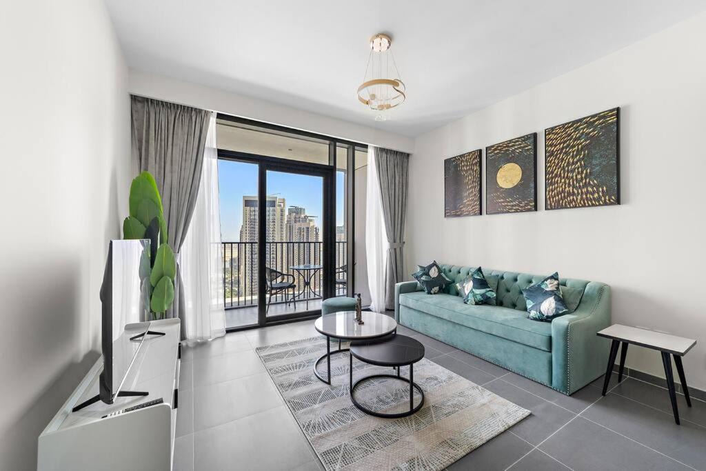 Dubai Apartment | Stylish 1 Bedroom High Floor in Creek Edge