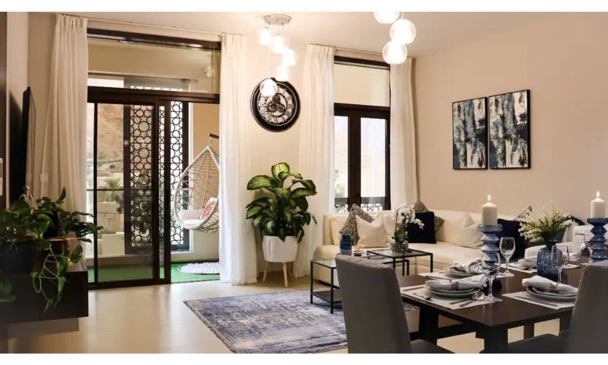 Muscat Apartment | Stylish Apartment with a Jacuzzi Park&Pool View