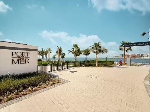 Dubai Apartment | Stylish Apartment, Private Beach, Port de La Mer