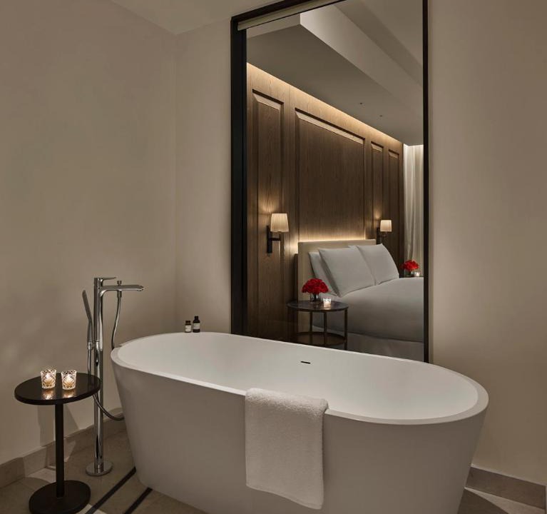 Abu Dhabi Hotel | The Abu Dhabi EDITION