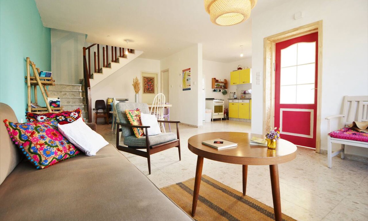 Yeruham Hostel | The White Hill Guest House - Hostel
