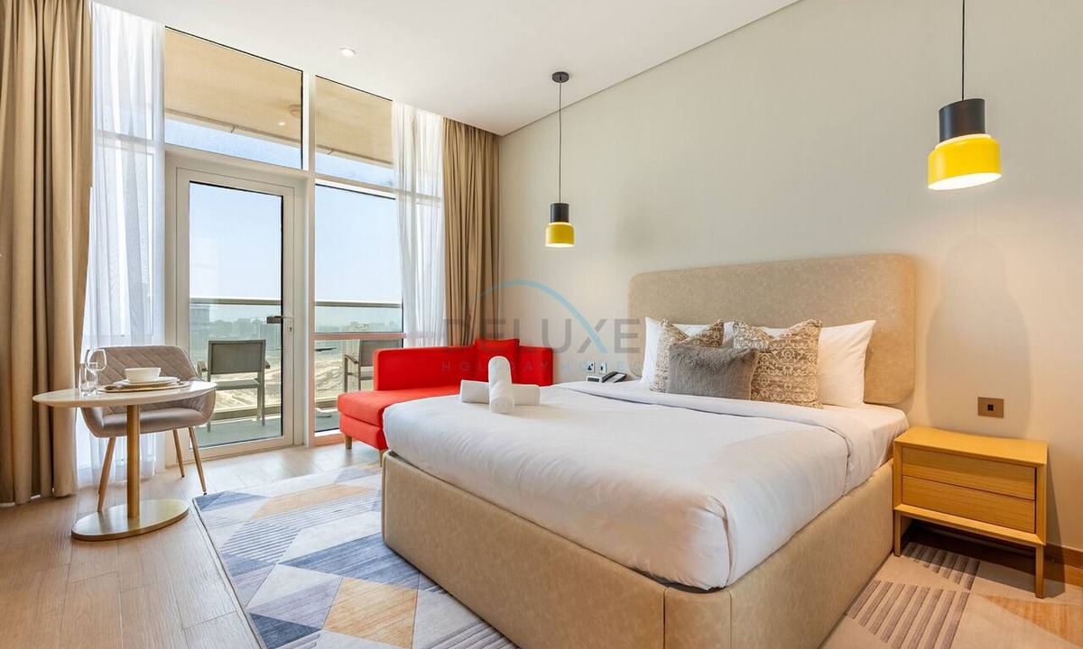 Jumeirah Village Triangle Apartment | Top-Floor Studio Near a Park and Just Minutes by Car from the Mall