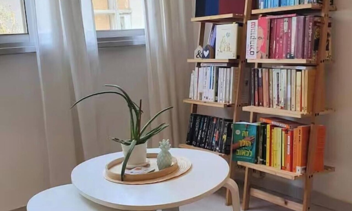 Tel Aviv Apartment | Tranquil 1-bedroom apartment with AC in vibrant Tel Aviv-Yafo
