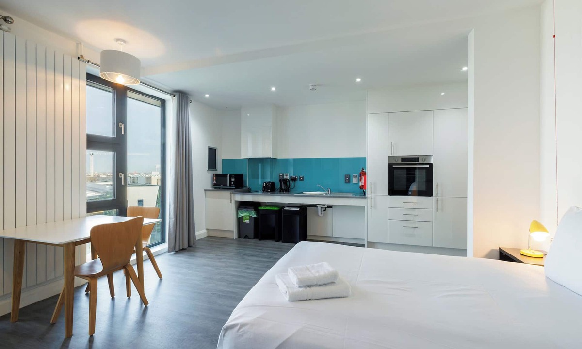 Booterstown Hotel | UCD Campus Accommodation