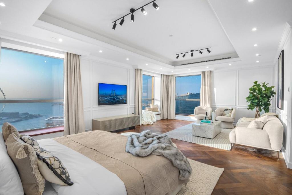 Jumeirah Beach Residence Apartment | Ultimate 5BR Duplex Sky Villa with Private Pool and Panoramic Views by Exclusive Holiday Homes