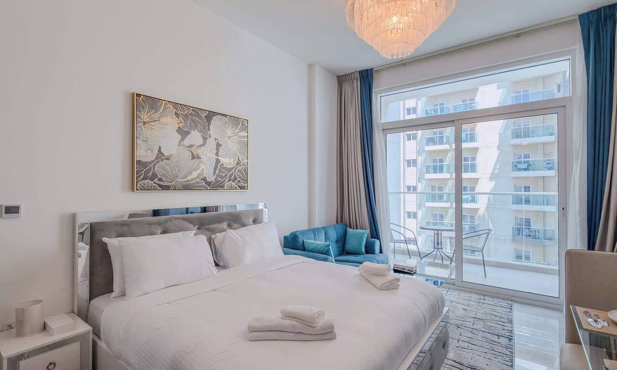 Discovery Gardens Apartment | Urban Studio Escape at Pearlz Al Furjan