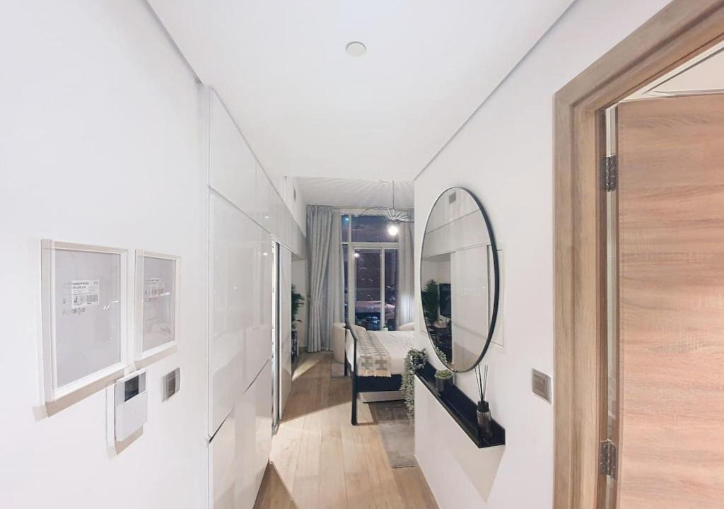 Dubai Marina Apartment | Vacationer Holiday Homes I Cosy Studio l Aesthetic Finishes l Prime Location in Dubai Marina