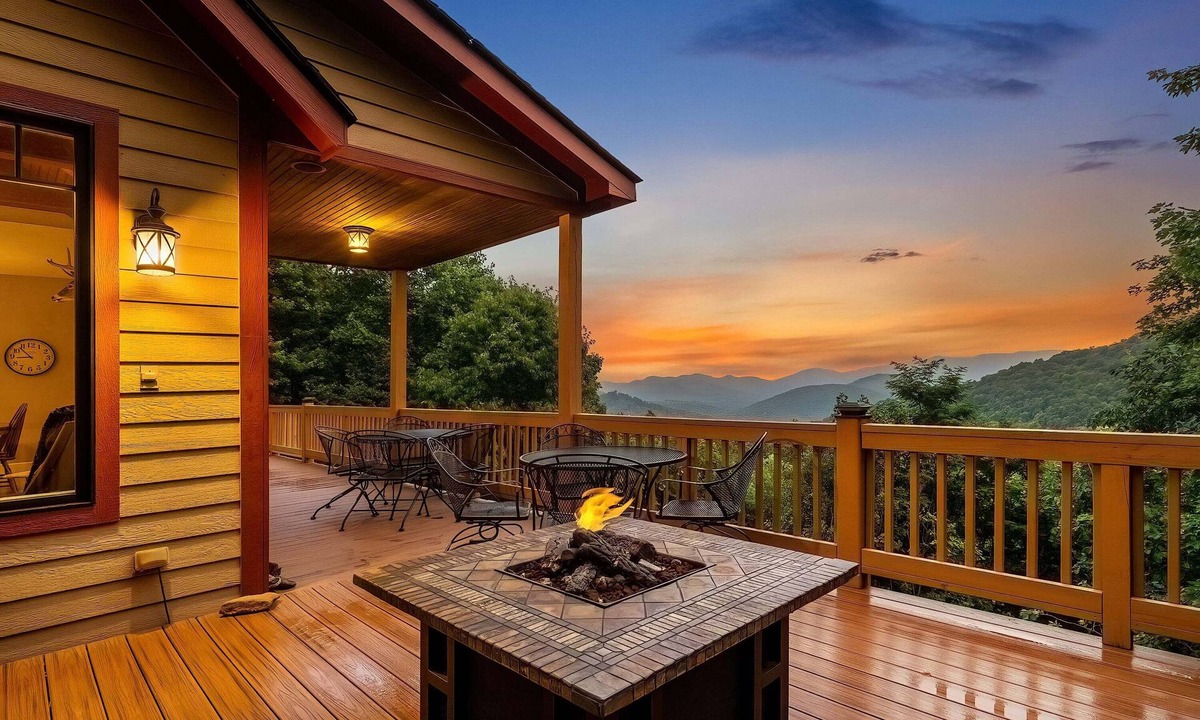 Laurel Ridge House | Viewmont | Mountain View Home in Laurel Ridge, Black Mountain