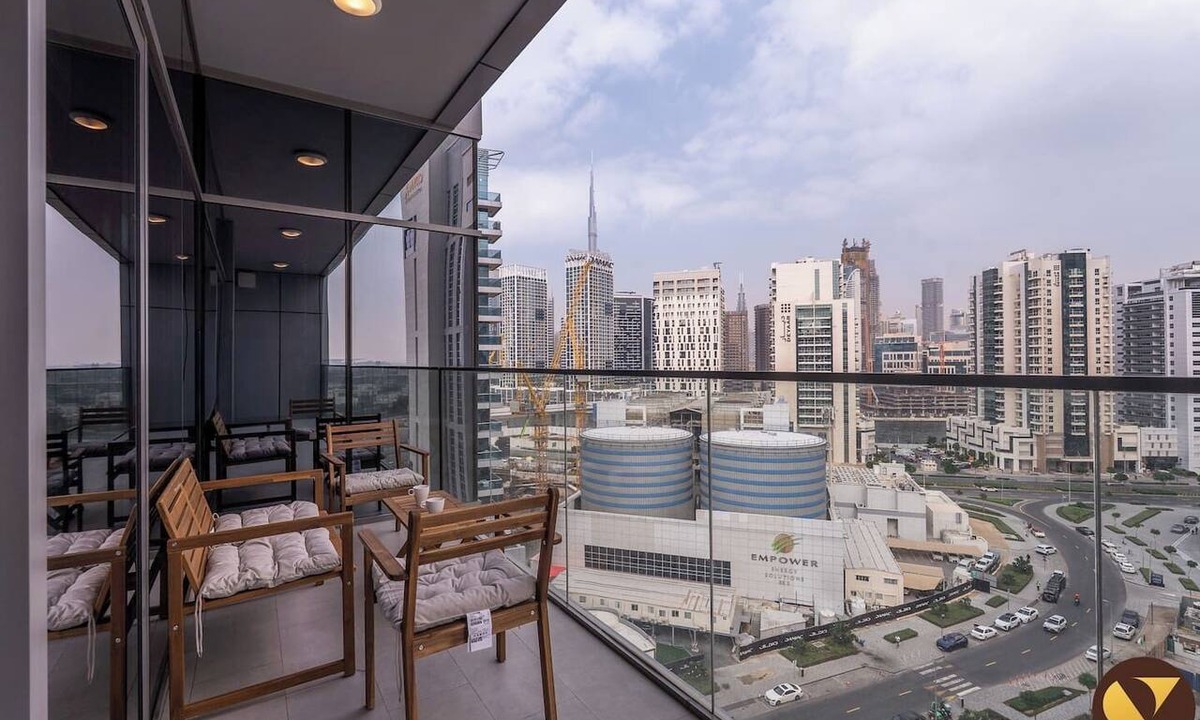 Business Bay Apartment | Vogue | Royal Regency Business Bay near Downtown