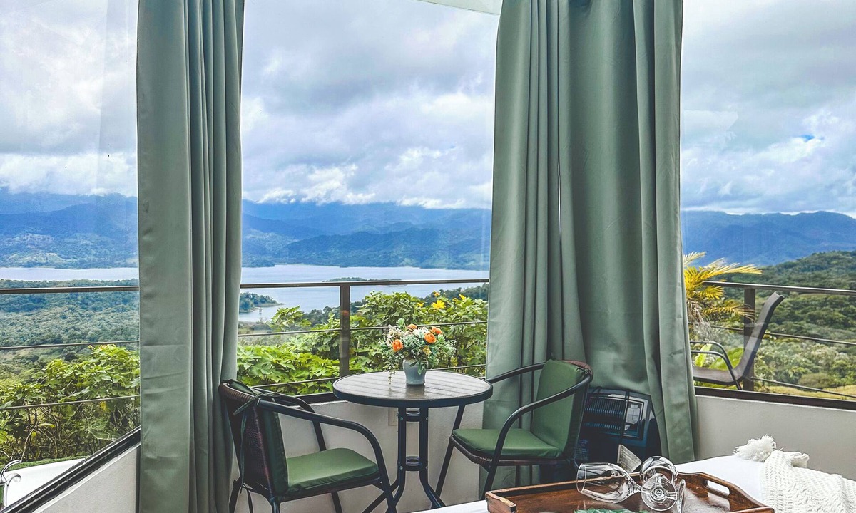 Venado Villa | Volcano and Lake View, Eco Glam #1.