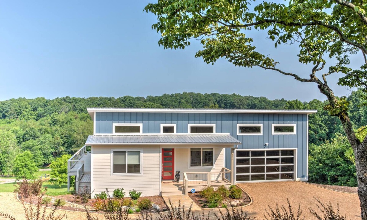 Leicester House | Welcome to Carol's Castle! Mountain views & horses within 15 min of DT Asheville