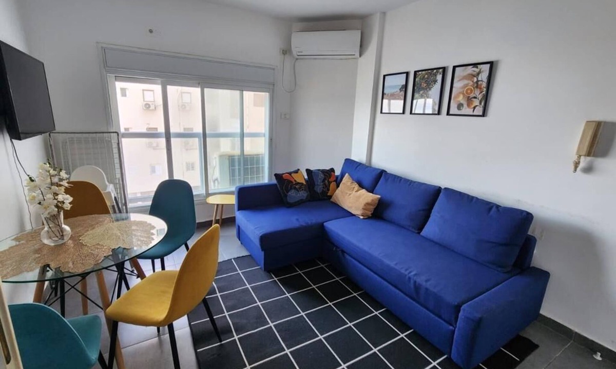 Bat Yam Apartment | Wonderful two-room apartment near the sea in Bat Yam