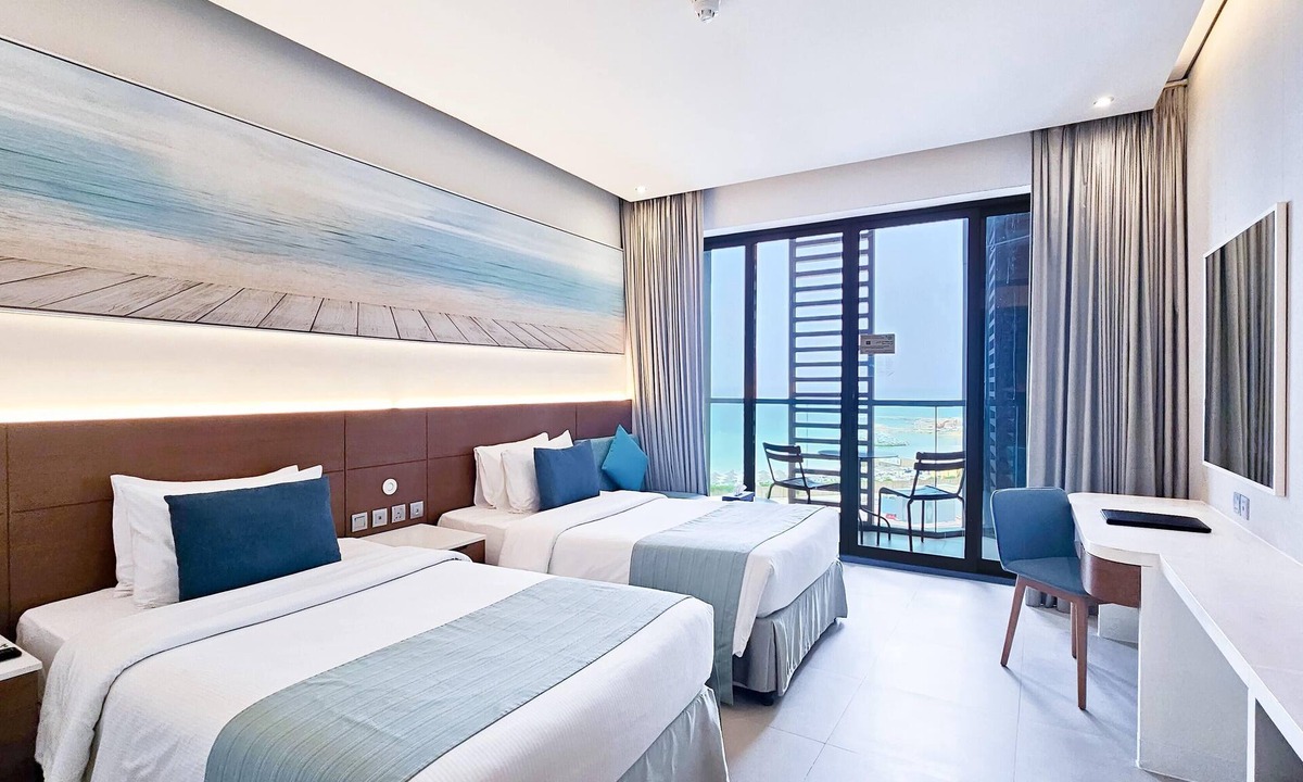 Rumailah Hotel | Wyndham Garden Ajman Corniche