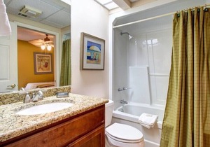 2 BR/2 BA-Pool Side-High Pointe Beach Resort -1st Floor - Beach Service INCLUDED in Seacrest Beach
