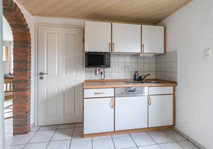 Cozy Vacation Home "Nordseerobbe" by the Sea with Wi-Fi in Friedrichskoog