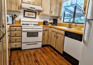Unbeatable Location at Snow Summit – 2BR Townhouse Retreat in BIG BEAR LAKE