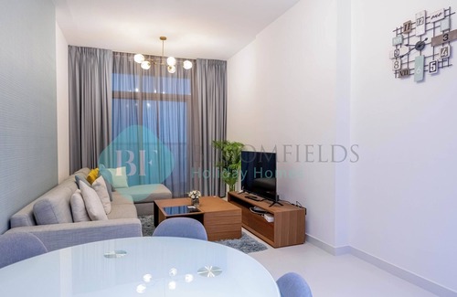 Dubai Apartment | Bloomfields Modern 2BR In Arabian Gate