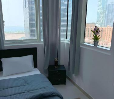 Madinat Zayed Hostel | Corniche Street - New Suave Room
