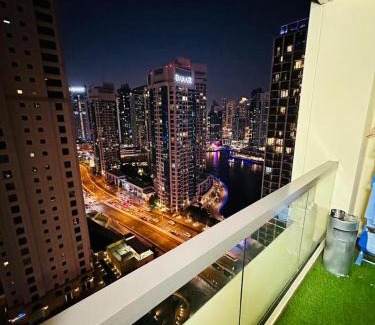 Madinat Zayed Hostel | Emirat Premium DxB