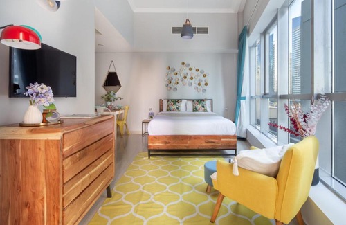 Dubai Marina Apartment | Frank Porter - Bay Central