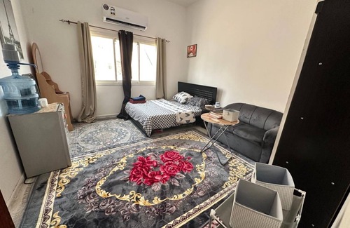 Abu Dhabi Apartment | Furnished room 10 min walk to the corniche quiet and spacious