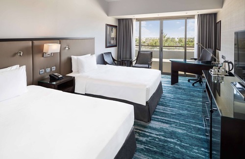 Al Ain Hotel | Radisson Blu Hotel & Resort, Al Ain