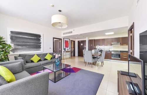 Trade Center House | Standard 2 Bedroom Apartment Near WTC Metro