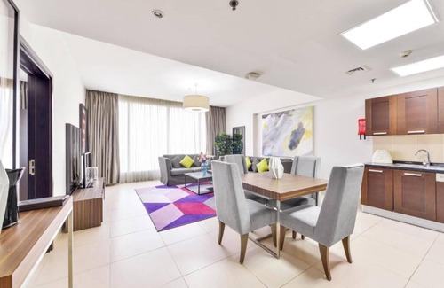 Trade Center House | Standard One Bedroom Apartment Near WTC Metro