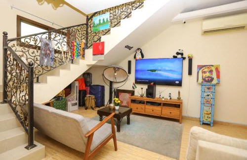 Abu Dhabi City Center Hostel | The Villa Hostel - By Lunar