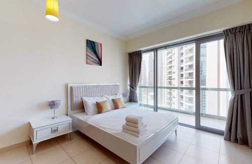 Downtown Dubai Apartment | Vibrant Two Bedroom in Downtown Dubai