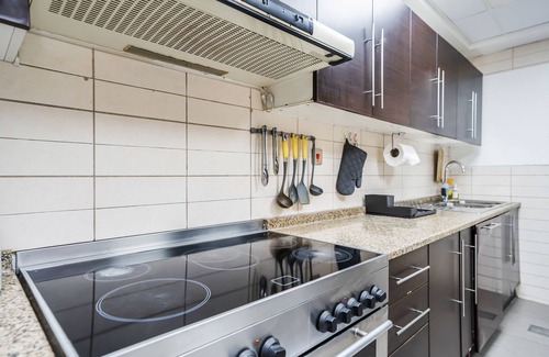 Jumeirah Lake Towers Apartment | ZAPBED House - AWP 1501