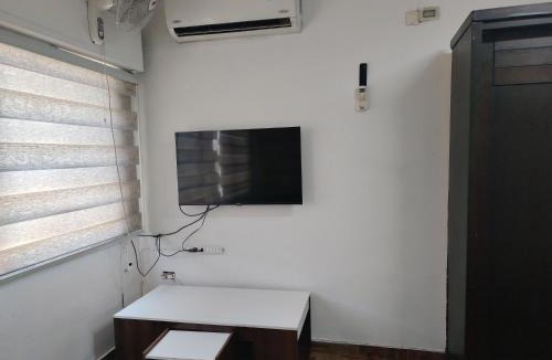 Jabal Al-Hussein Apartment | بيتنا الصغير العاشر