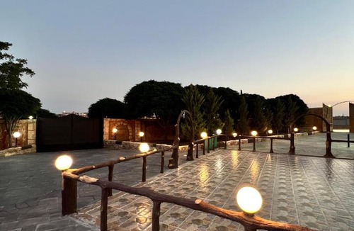 Al Hashimiyah Ski Chalet | شاليه و مزرعة ادم