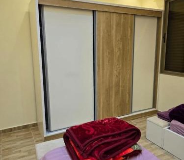 Irbid Apartment | شقة مستقلة تشطيب سوبر ديلوكس مع حديقة رائعة في إربد عيش الرفاهية والهدوء في أحد أرقى شوارع إربد في الأردن
