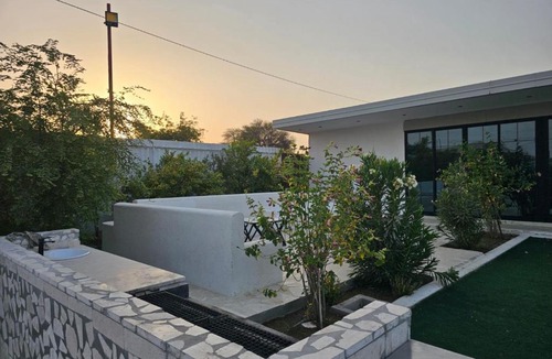 Falaj al Moalla Ski Chalet | مزرعه فلج فارم Falaj-farm