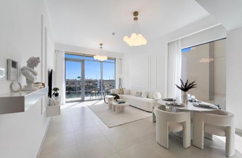 Al Safa Apartment | 2BR Canal Front B3, Waterfront Views