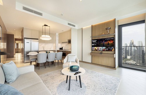Downtown Dubai Apartment | 3BR Burj Khalifa Fountain NYE View | Address