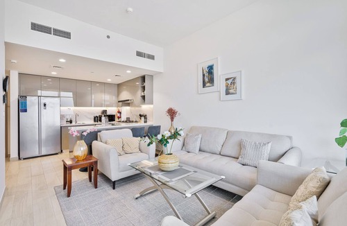 Jebel Ali Apartment | 3BR Elegant Haven W/Gym, Pool & 2 Parking Spaces