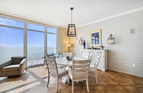 Thomas Drive Apartment | 701 Sterling Beach