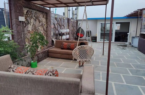 New Delhi House | A Roof to Remember. Swiss cottage & private pool