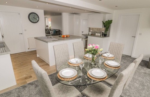 Ruswarp Cottage | ABBEY VIEW, family friendly, with hot tub in Whitby