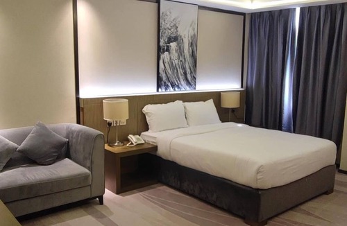 Al Ghubrah Ash Shamaliyyah Hotel | Airport Hotel Muscat