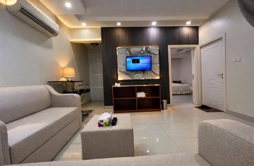 Al Maabilah Hotel | Al Bayrahaa Hotel Apartments