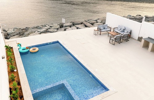Al-Fujairah Villa | Al Dana Vitamin Sea Villa Spacious 5-bedroom villa in Fujairah with Private pool