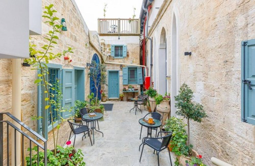 Old City Bed & Breakfast | Alexandra House