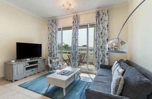 Dubai Investment Park Apartment | Allsopp & Allsopp - 1-Bedroom Apartment in Lake Apartments, Green Community
